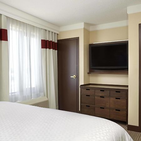 Four Points By Sheraton Kitchener-Waterloo Extérieur photo