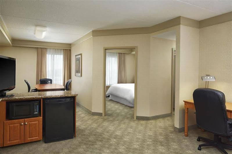 Four Points By Sheraton Kitchener-Waterloo Extérieur photo