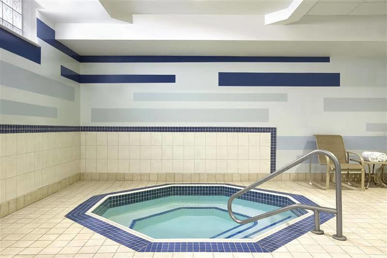 Four Points By Sheraton Kitchener-Waterloo Extérieur photo