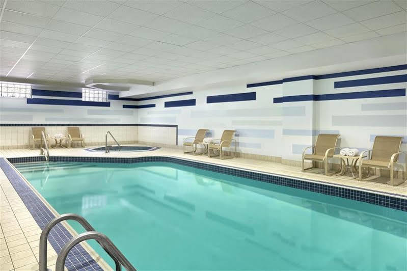 Four Points By Sheraton Kitchener-Waterloo Extérieur photo