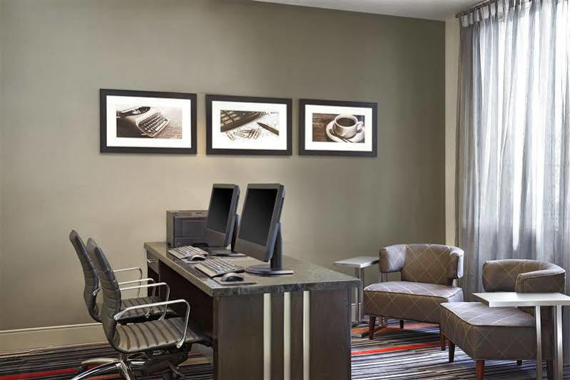Four Points By Sheraton Kitchener-Waterloo Extérieur photo